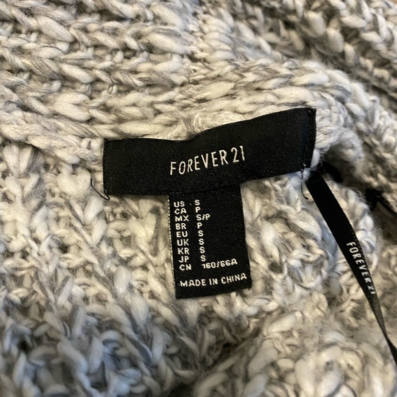 Forever 21 thick grey knit cardigan - Picture 2 of 2